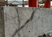 Diduga kualitas rendah, bangunan RTH Karijawa 2 miliar rusak