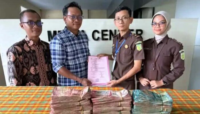Tersangka Sori Paranggi kembalikan 100 juta kerugian negara