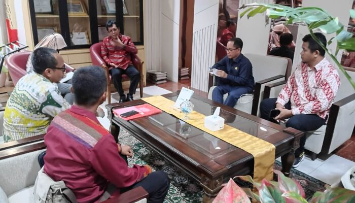 Pusat lepas tangan, nasib honorer non database dilimpahkan ke Pemkab Dompu