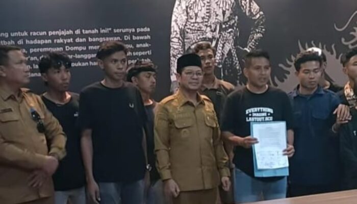 Blunder! Bupati Dompu setujui LKPJ nya ditolak DPRD