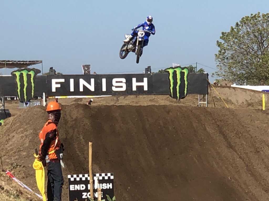 Hilman tertinggal jauh, Febvre rajai sesi time practice MXGP Samota 2023