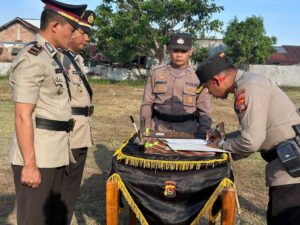 Kapolres Dompu pimpin upacara sertijab sejumlah perwira
