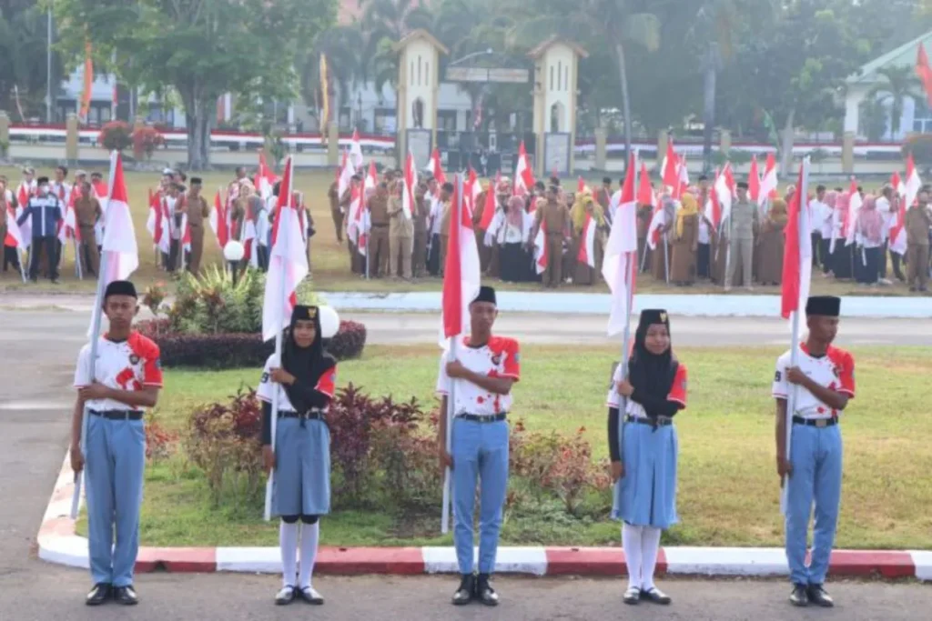 Pemkab Dompu dukung pemasangan 10 juta bendera merah putih