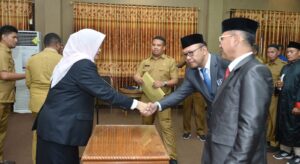 Selamat! Afifuddin dilantik jadi staf ahli Bupati Bima