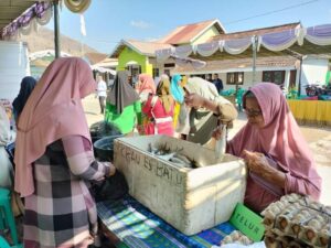 Tekan inflasi, Pemda Dompu adakan pasar murah