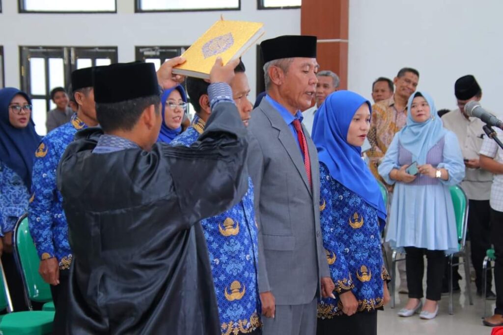 Bupati Dompu membatalkan 30 pejabat yang dilantik