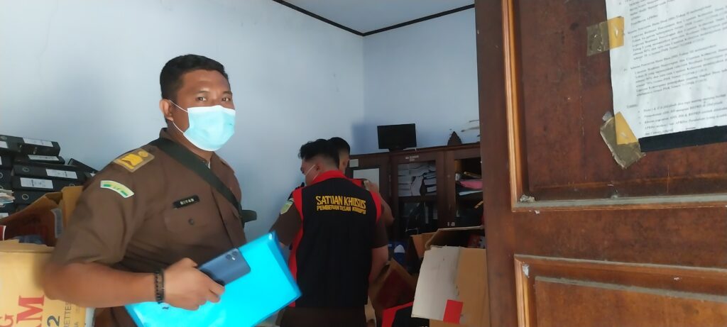 Breaking News: Jaksa geledah kantor BPKAD Dompu, telusuri dokumen proyek Kwangko