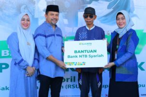 Bupati Dompu Hadiri Baksos Operasi Katarak Gratis